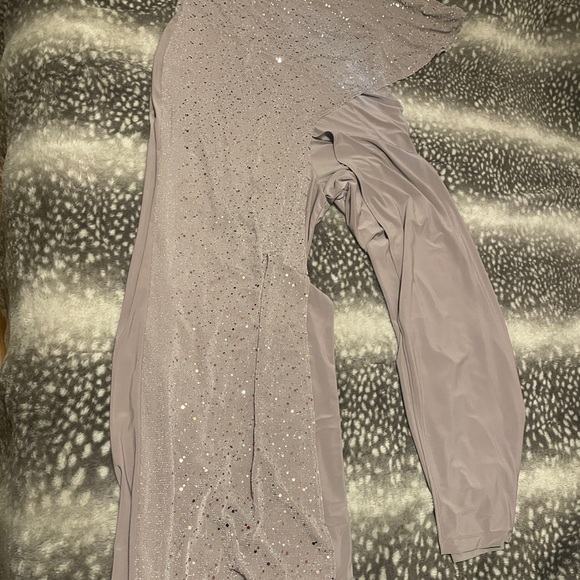 New - Picture 2 of 10